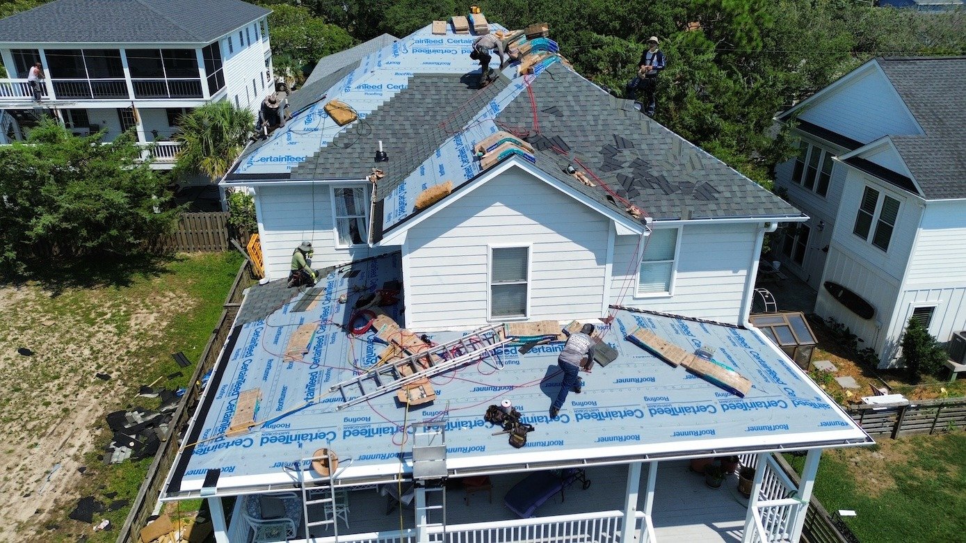 How to Prepare Your Roof and Siding for Fall and Winter Weather