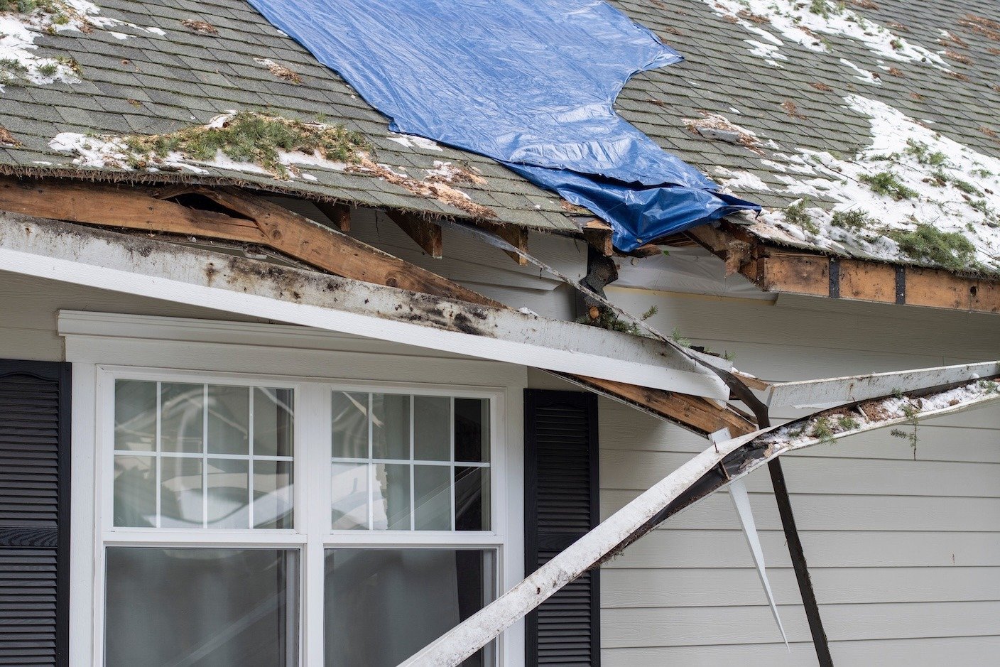 Picture of roof damage