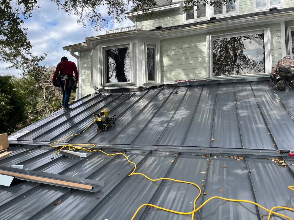 Summit roofers working on house project